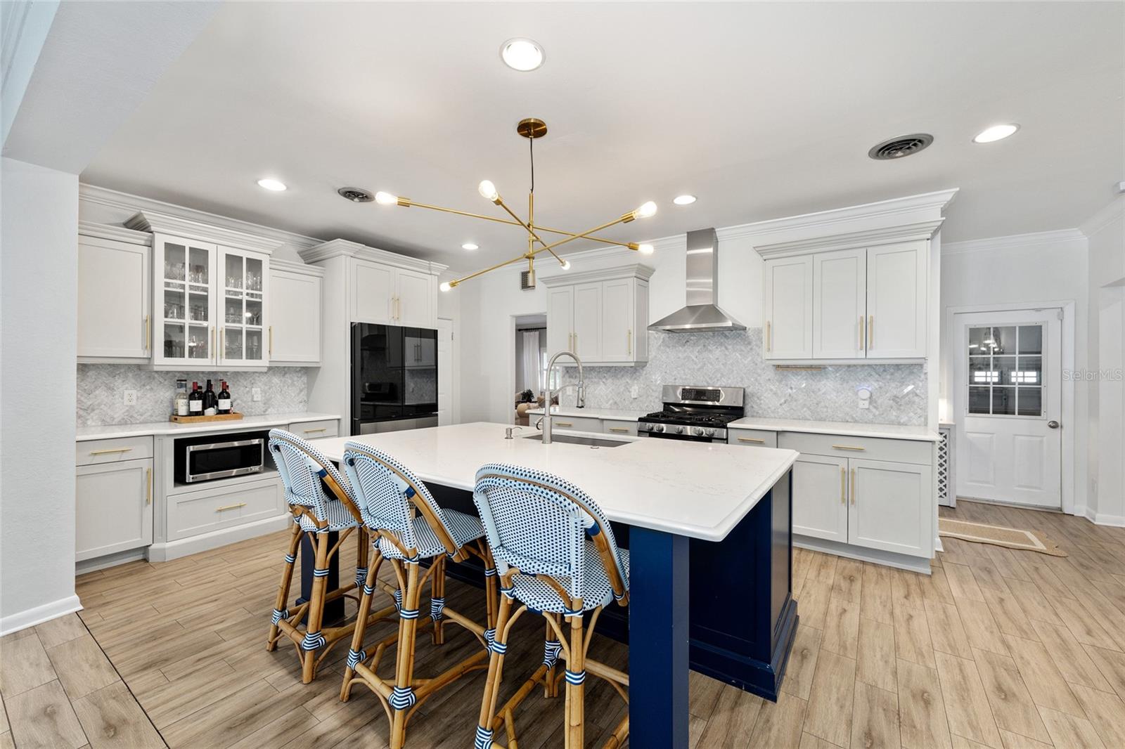 Image 39 of 71 For 1747 5th Street