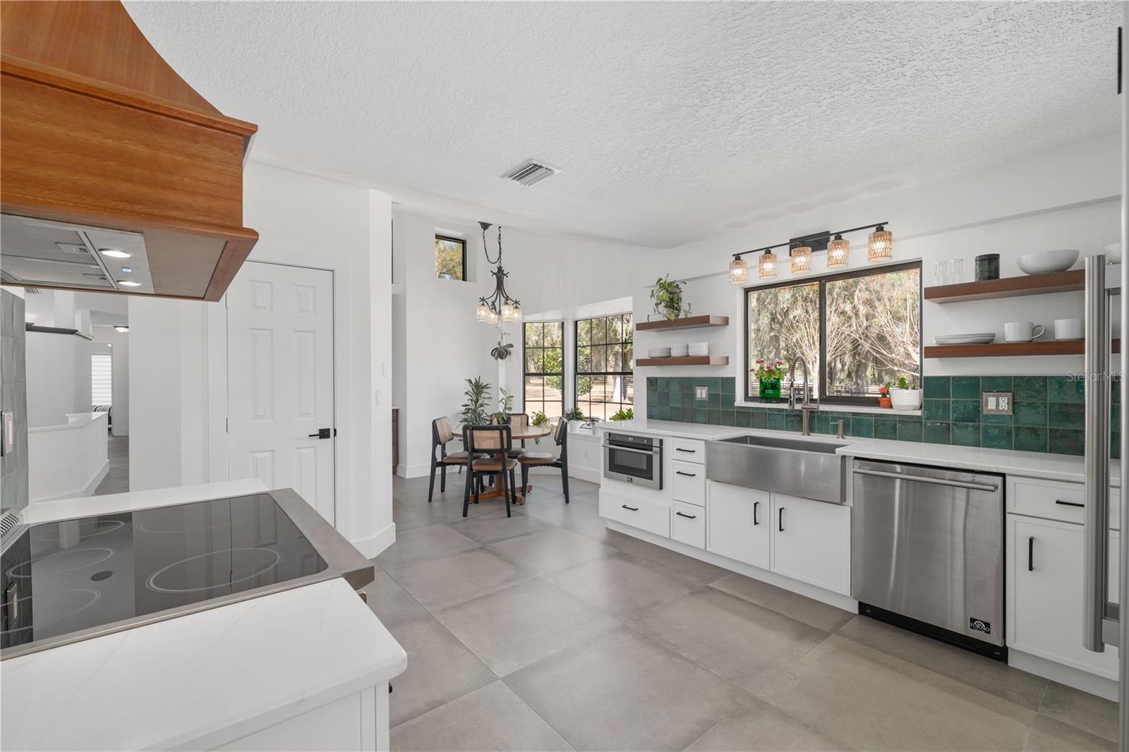 Image 19 of 88 For 12 Carry Back Road