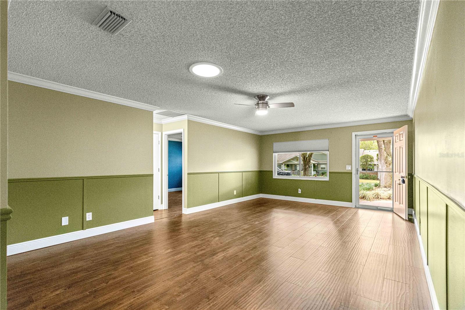 Image 5 of 34 For 8525 90th Lane D