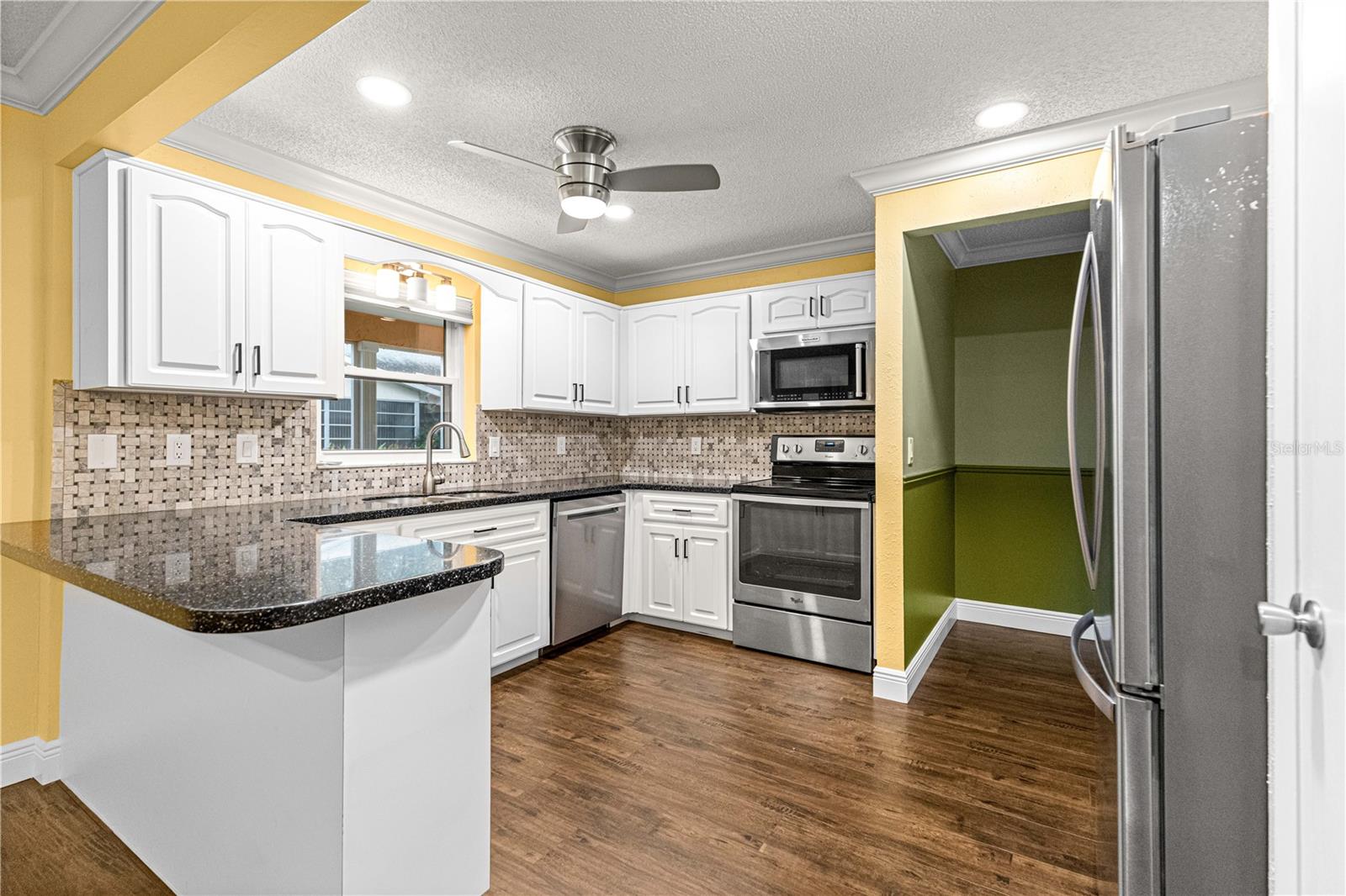 Image 7 of 34 For 8525 90th Lane D