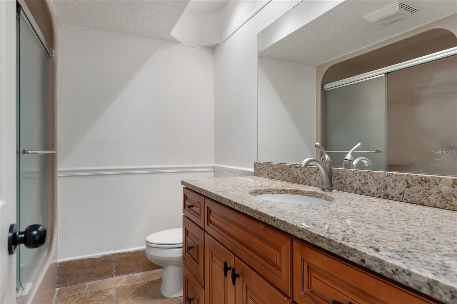 Image 20 of 48 For 239 Paradise Point Road