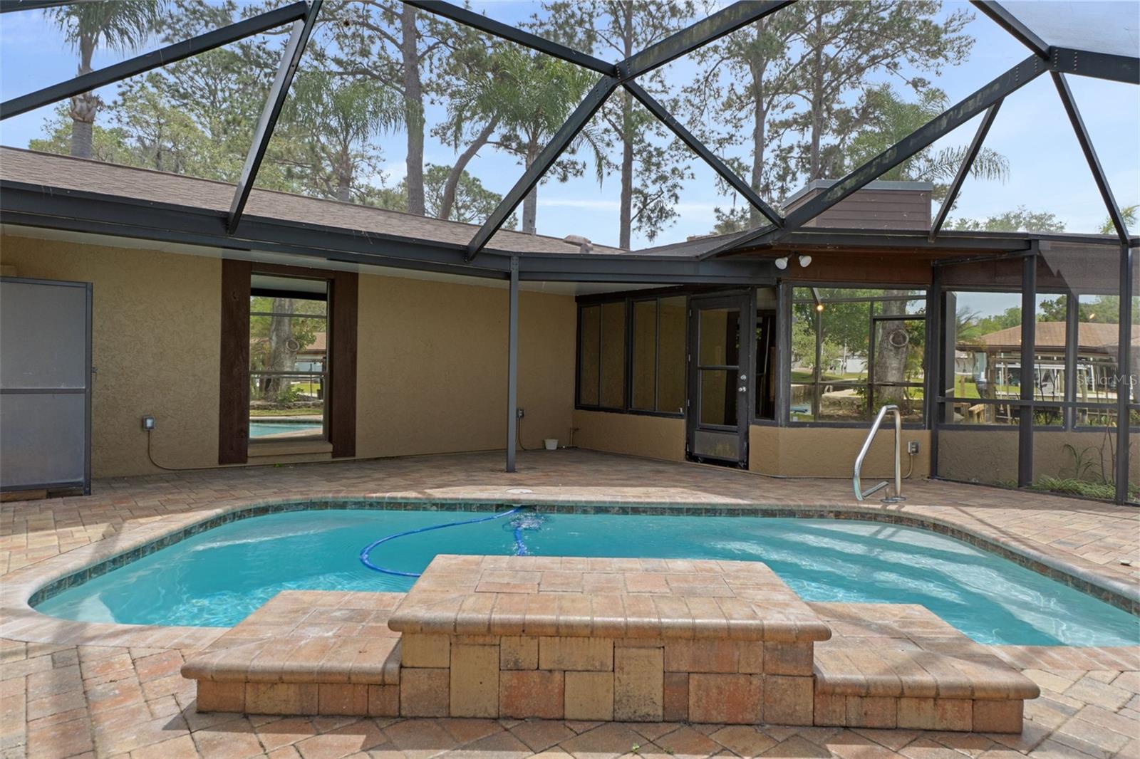 Image 34 of 48 For 239 Paradise Point Road