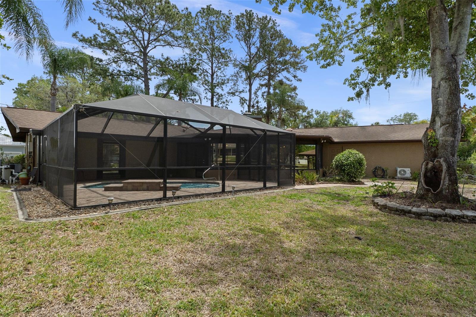 Image 36 of 48 For 239 Paradise Point Road