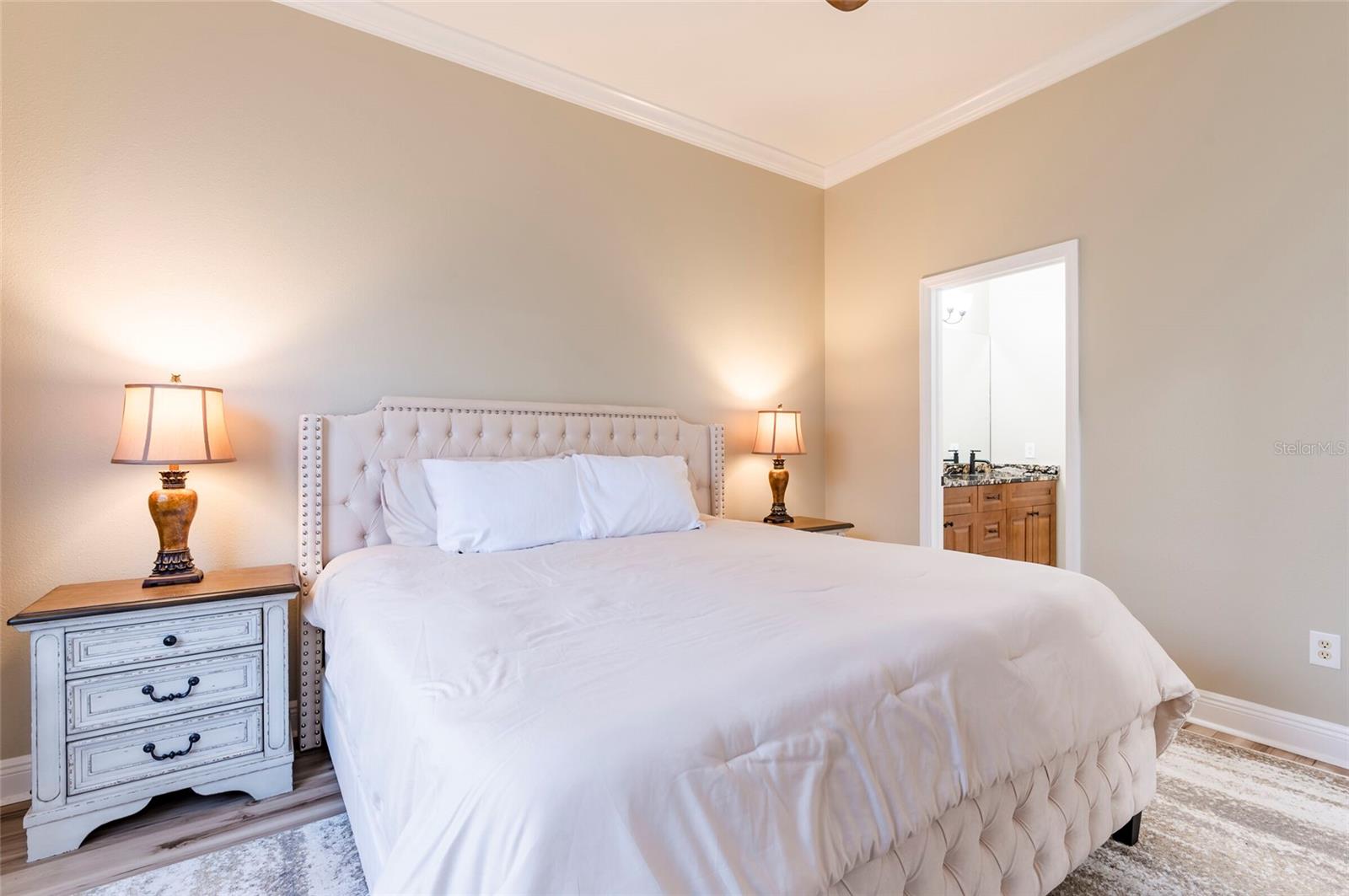 Listing photo id 14 for 6815 Dali Avenue F203