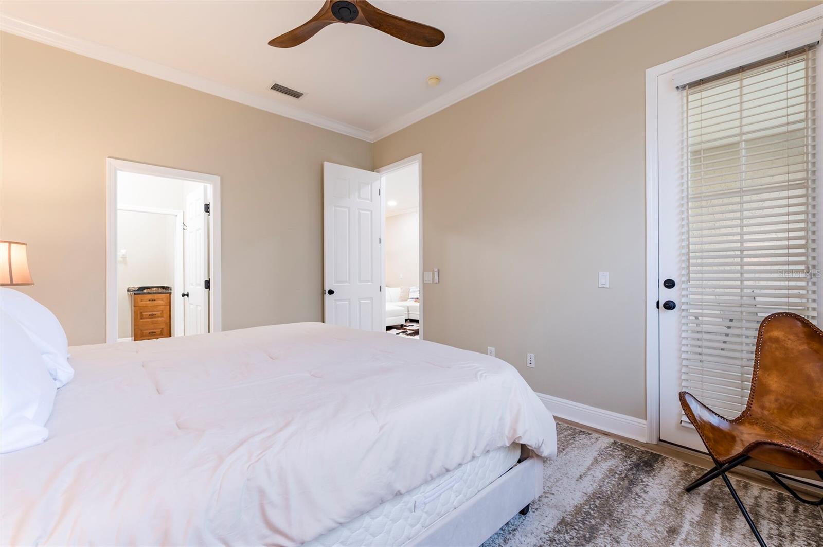 Listing photo id 15 for 6815 Dali Avenue F203