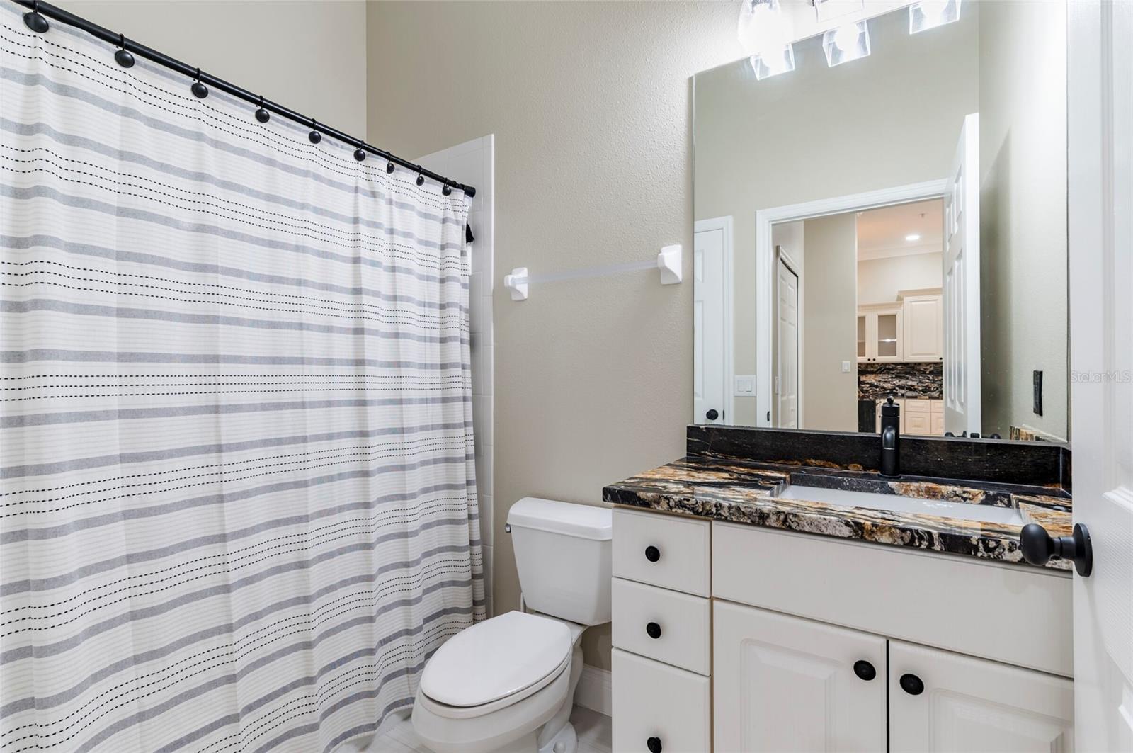 Listing photo id 18 for 6815 Dali Avenue F203