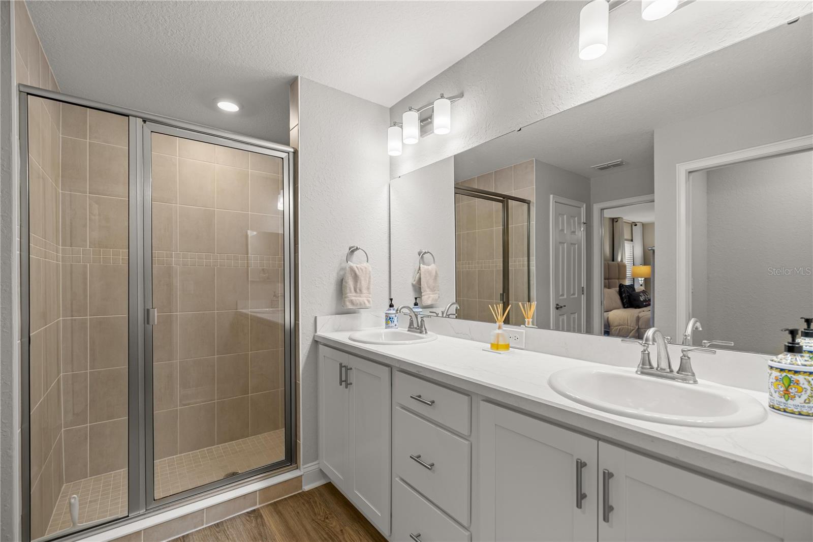 Image 16 of 31 For 7564 107th Lane