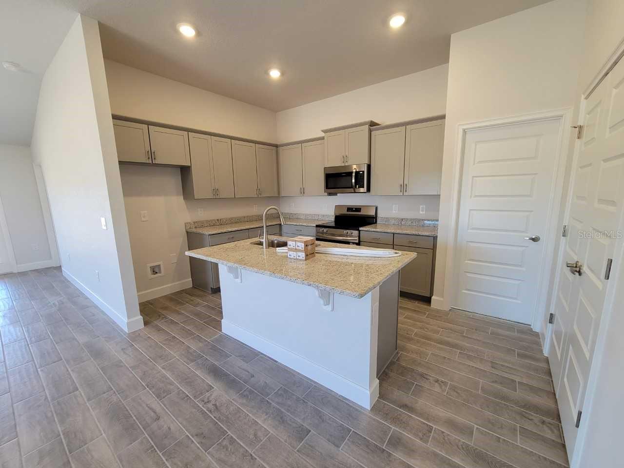 Image 5 of 37 For 4513 91st Lane Road