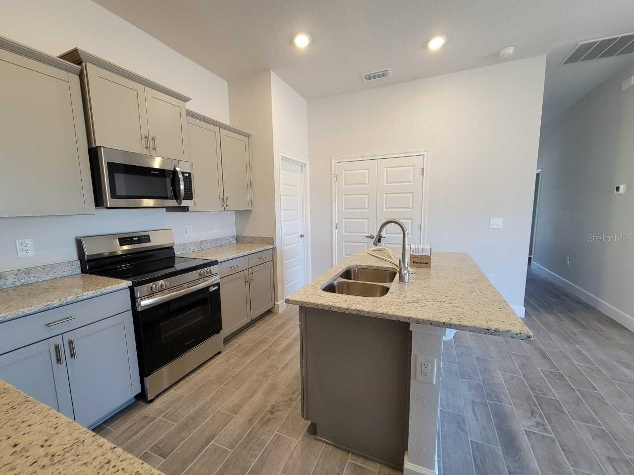 Image 8 of 37 For 4513 91st Lane Road