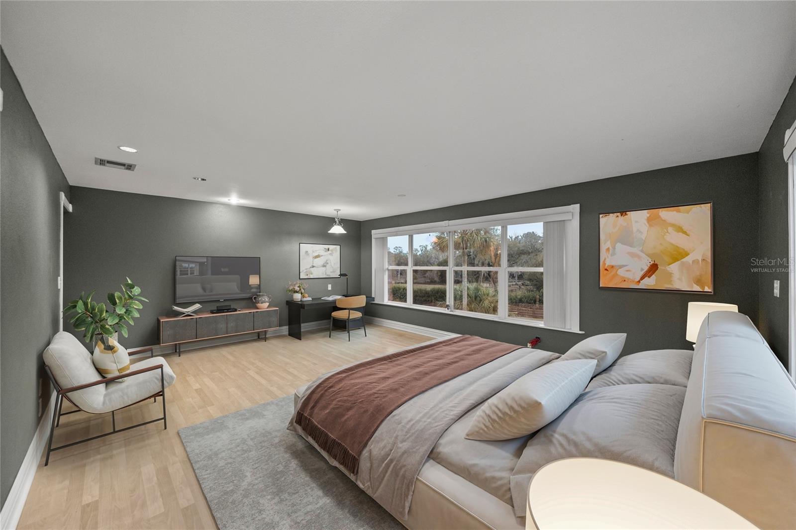 Image 22 of 86 For 2401 26th Street