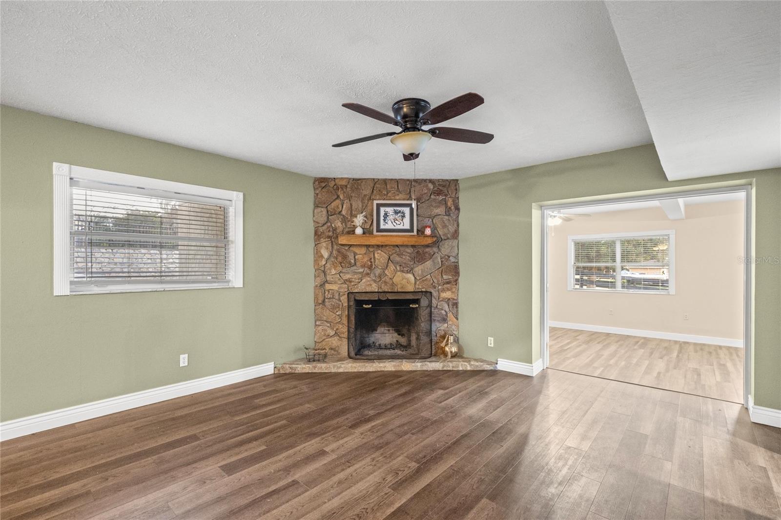 Image 32 of 86 For 2401 26th Street