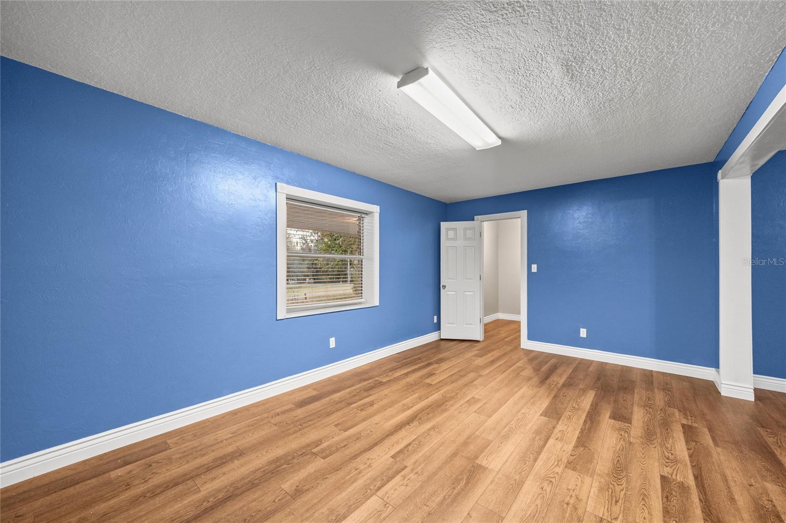 Image 34 of 86 For 2401 26th Street