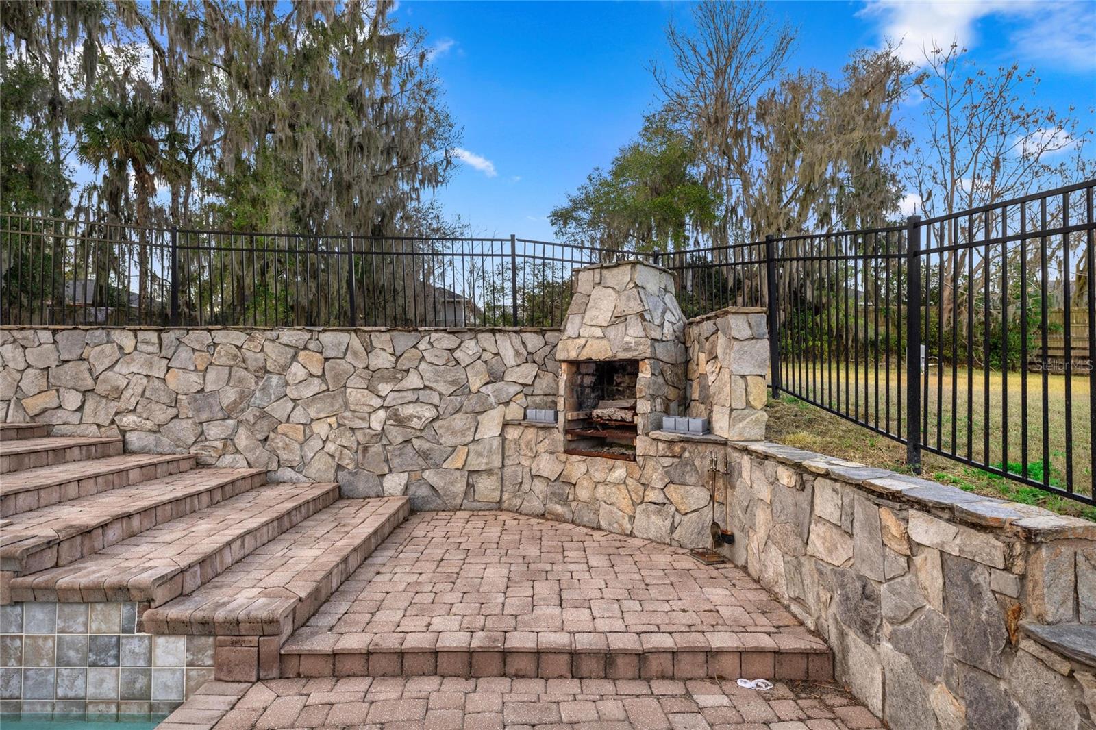 Image 38 of 86 For 2401 26th Street