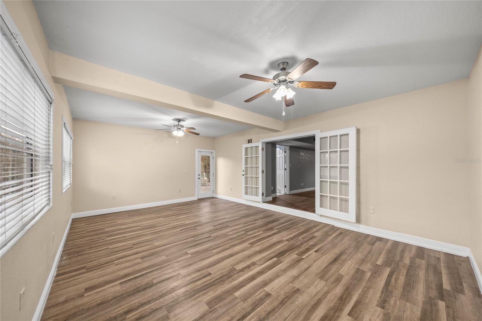 Image 45 of 86 For 2401 26th Street