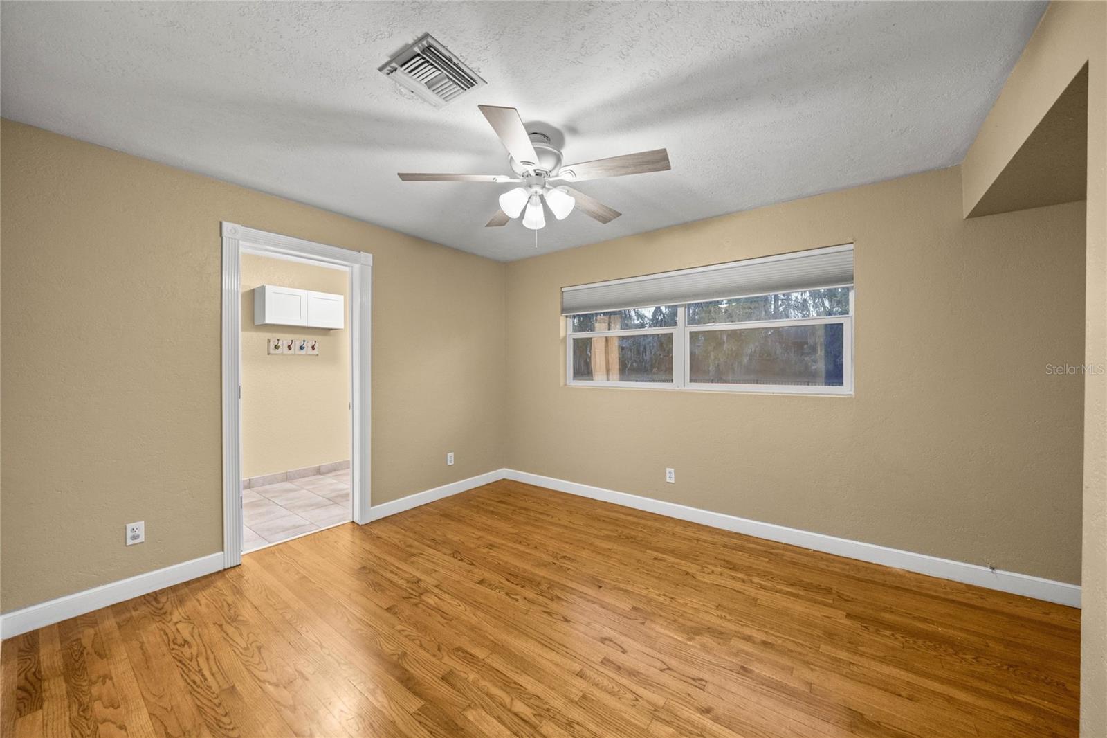 Image 47 of 86 For 2401 26th Street