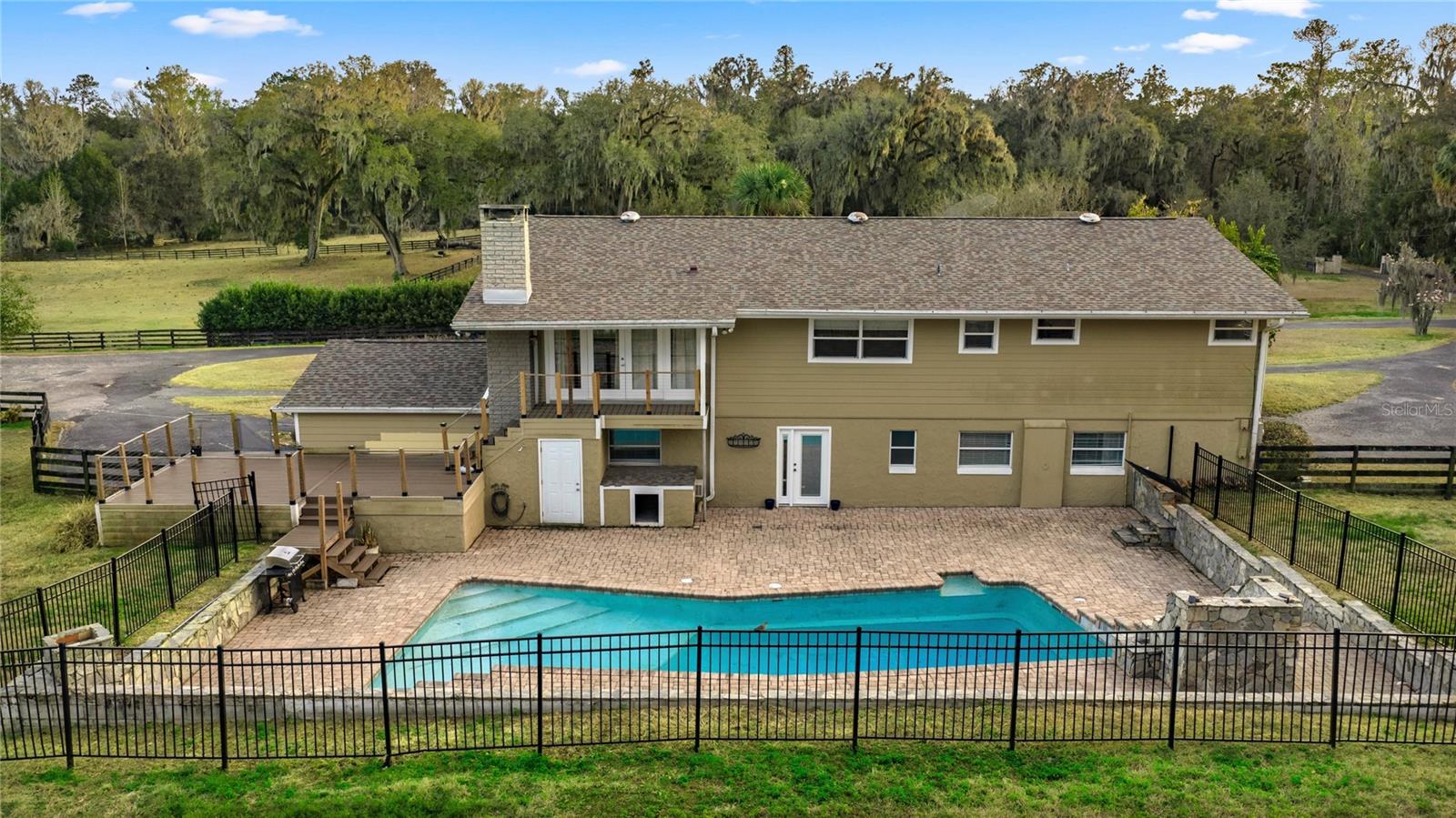 Image 55 of 86 For 2401 26th Street