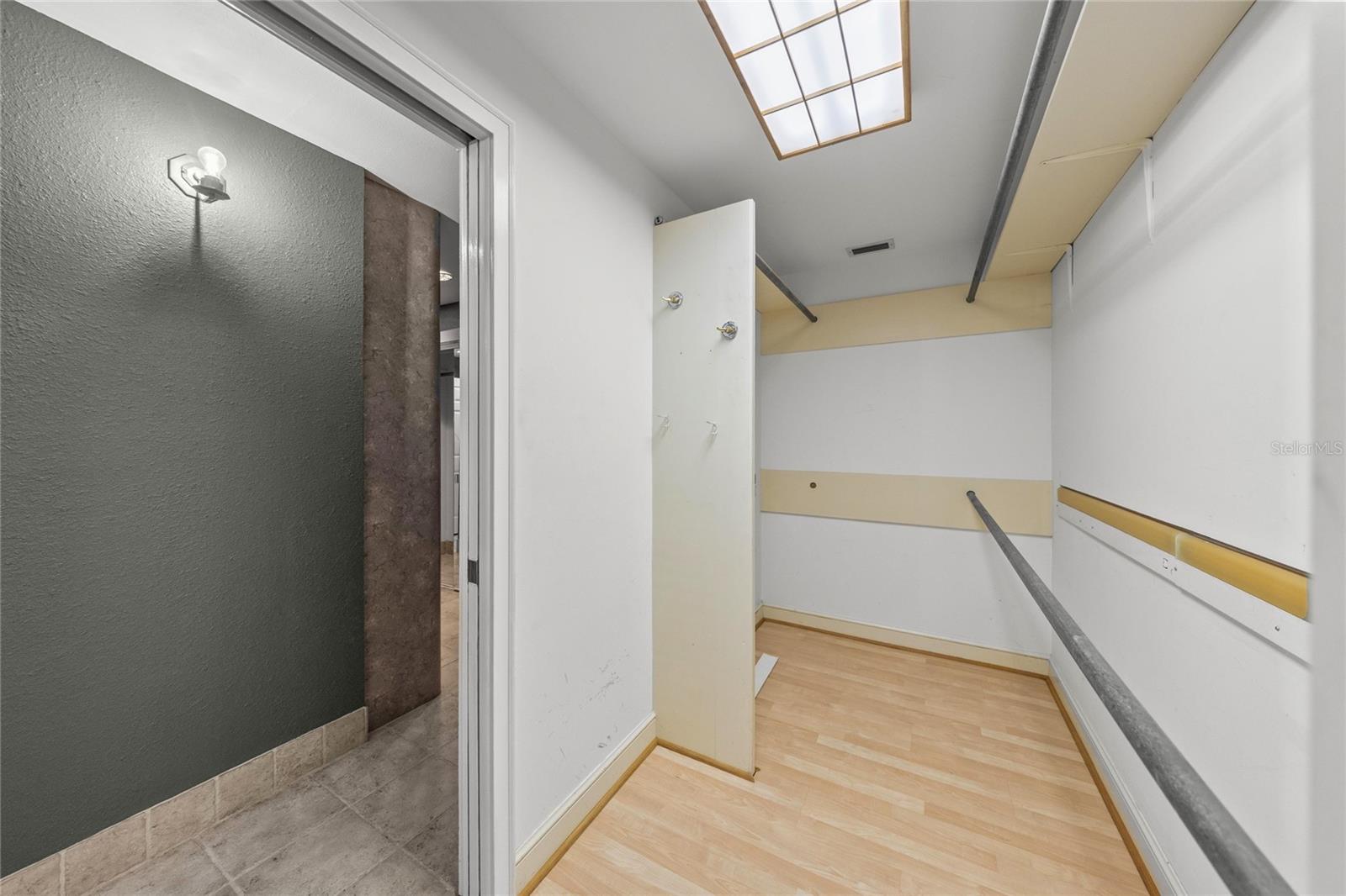 Image 59 of 86 For 2401 26th Street