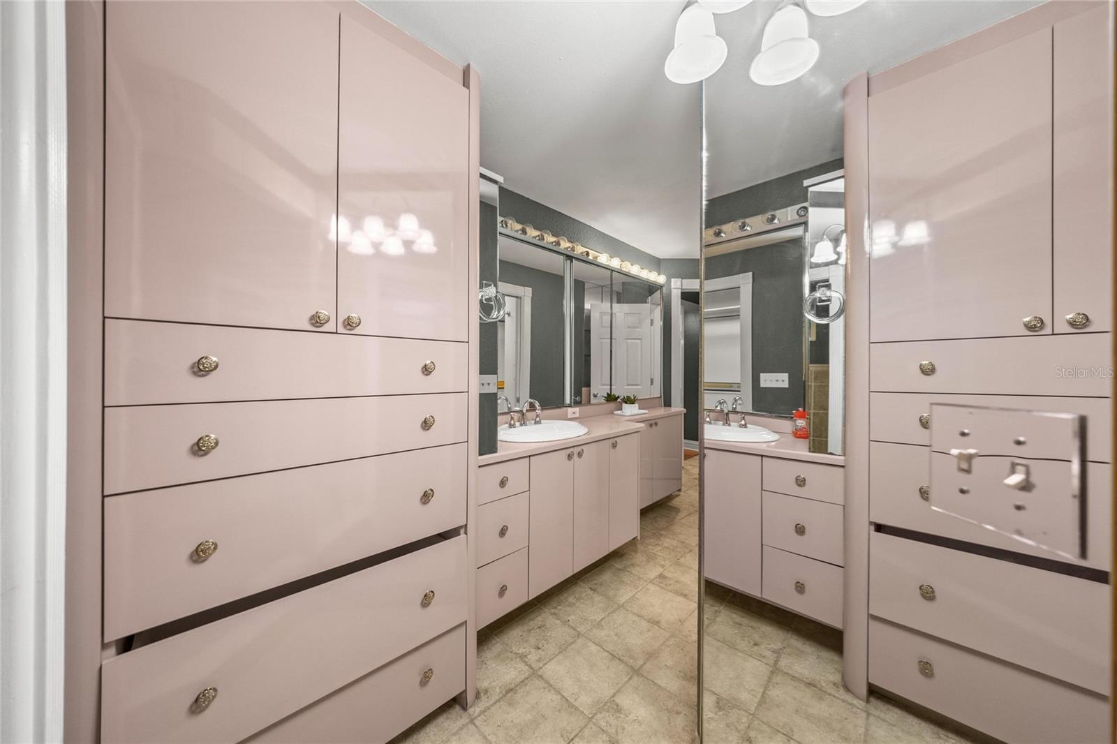 Image 64 of 86 For 2401 26th Street