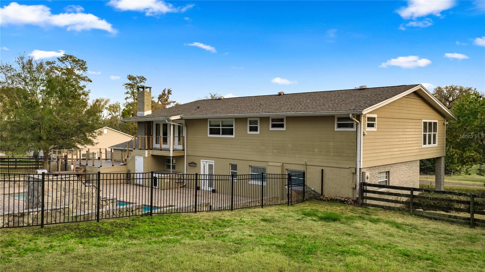 Image 72 of 86 For 2401 26th Street