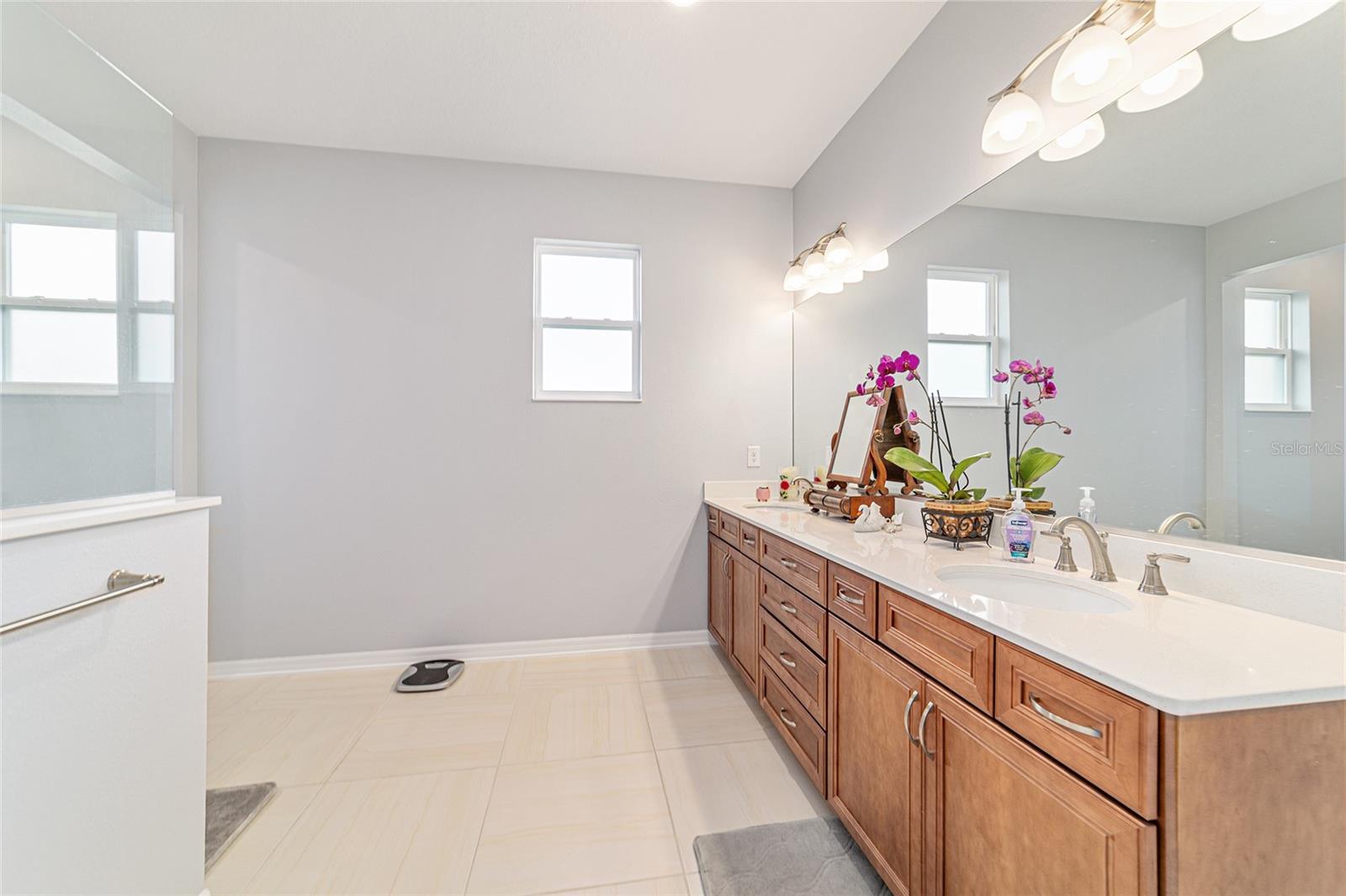 Image 42 of 85 For 9262 102nd Avenue Road