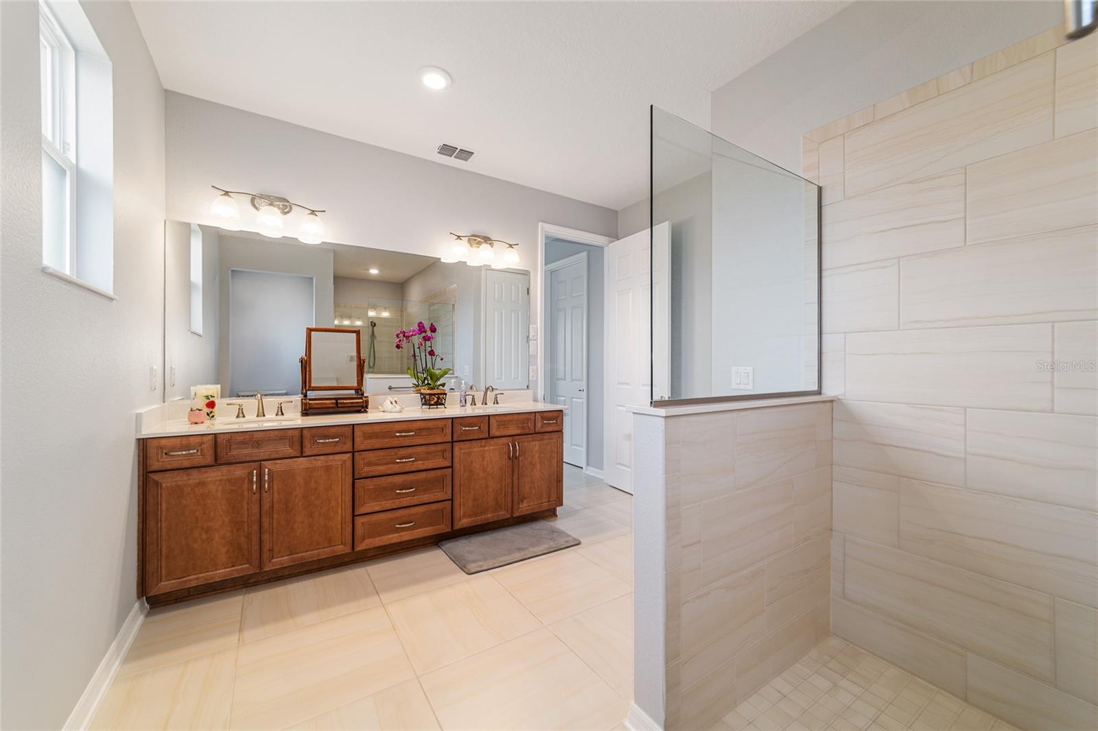 Image 44 of 85 For 9262 102nd Avenue Road