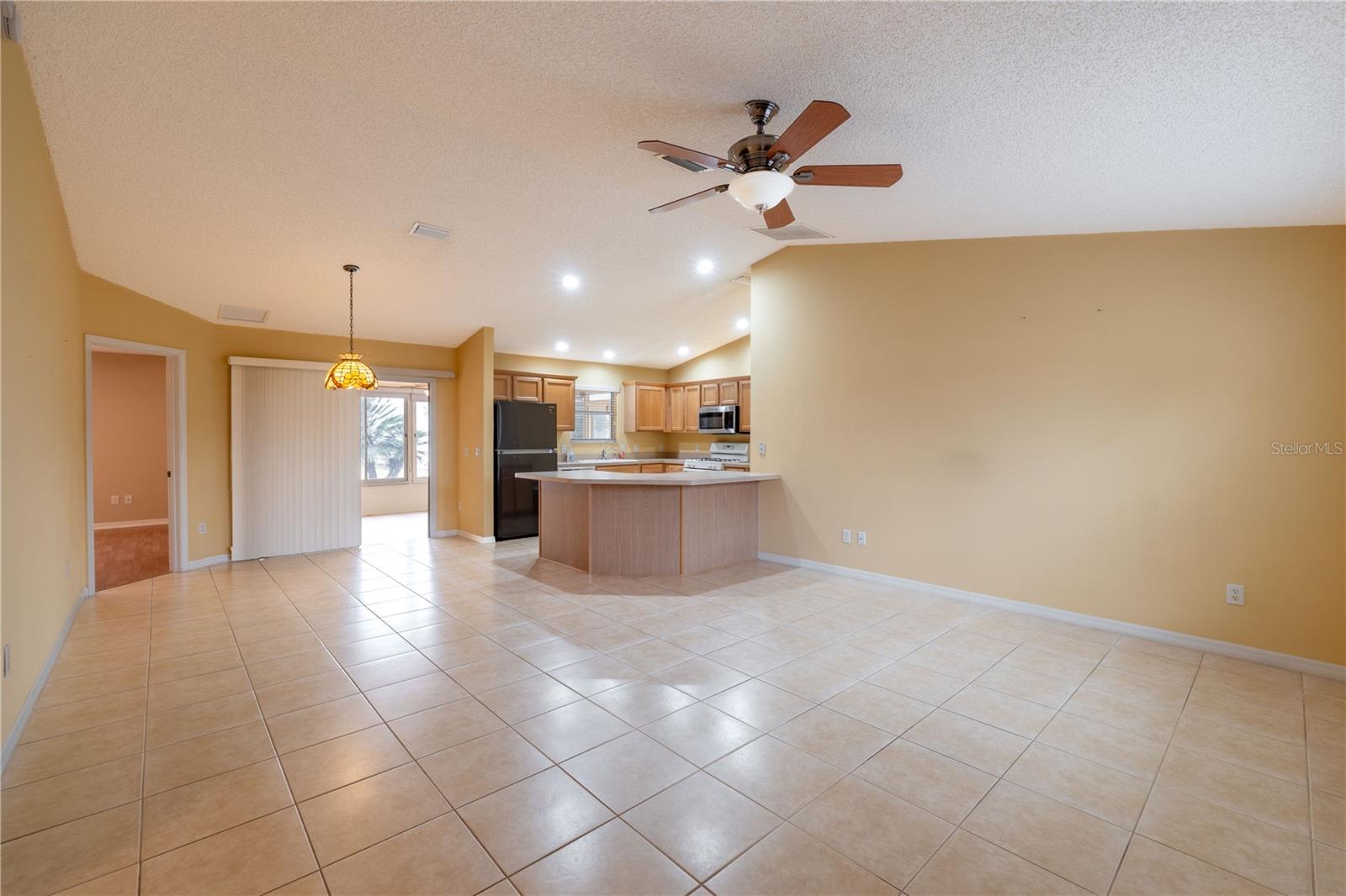 Image 11 of 35 For 1994 Orangeburg Terrace