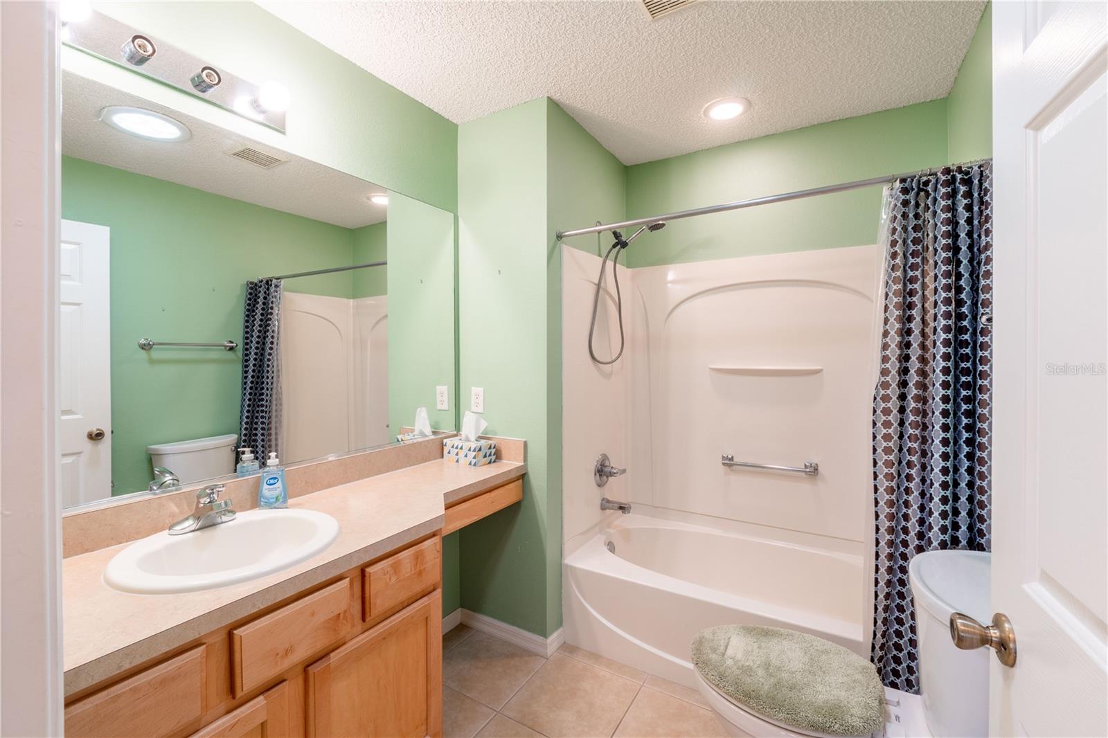 Image 17 of 35 For 1994 Orangeburg Terrace