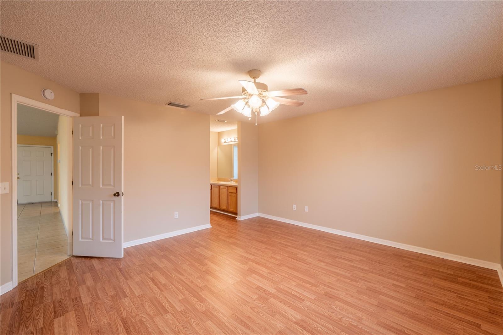 Image 19 of 35 For 1994 Orangeburg Terrace