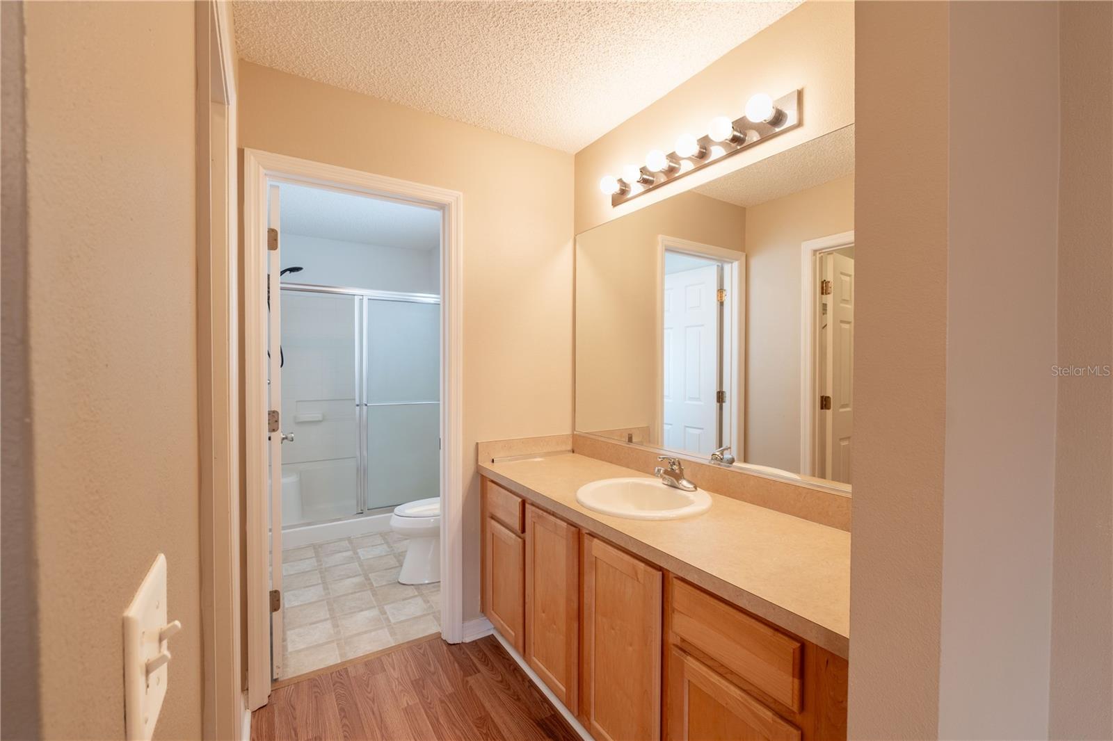 Image 21 of 35 For 1994 Orangeburg Terrace