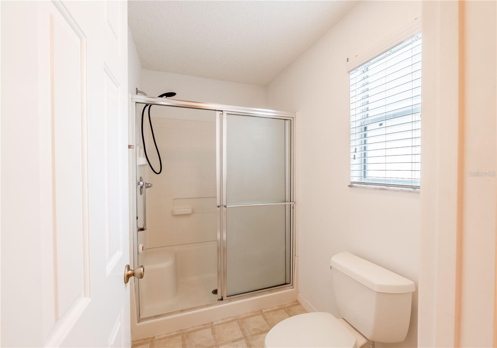 Image 23 of 35 For 1994 Orangeburg Terrace