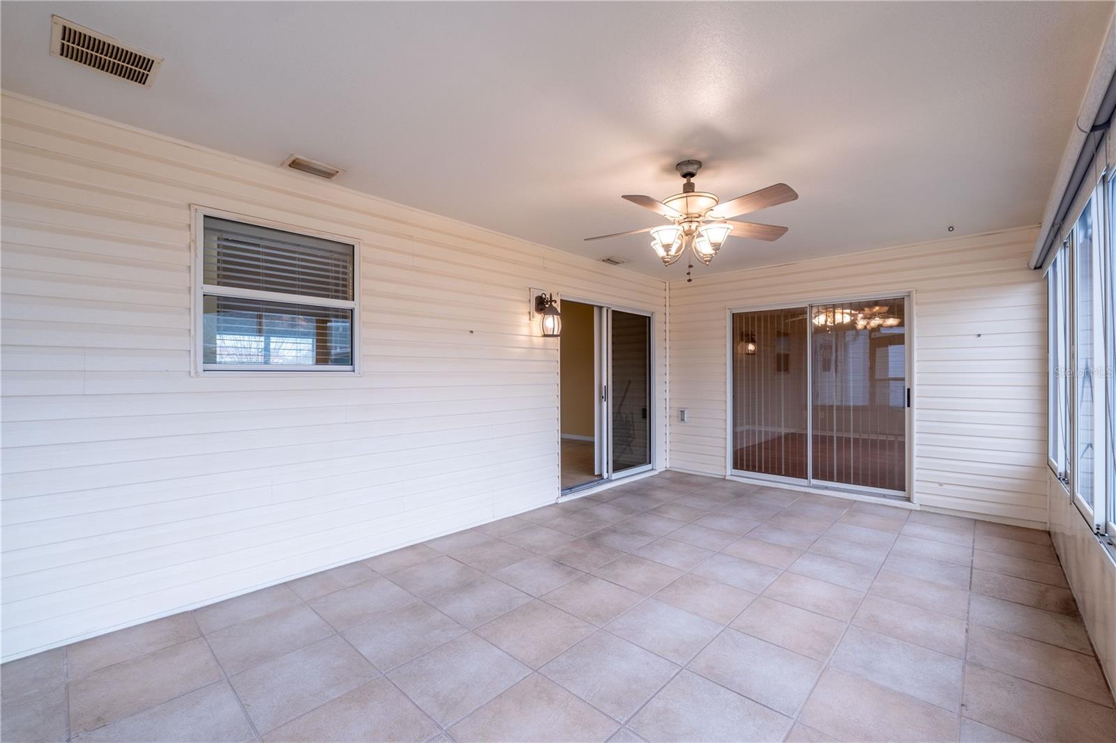 Image 30 of 35 For 1994 Orangeburg Terrace