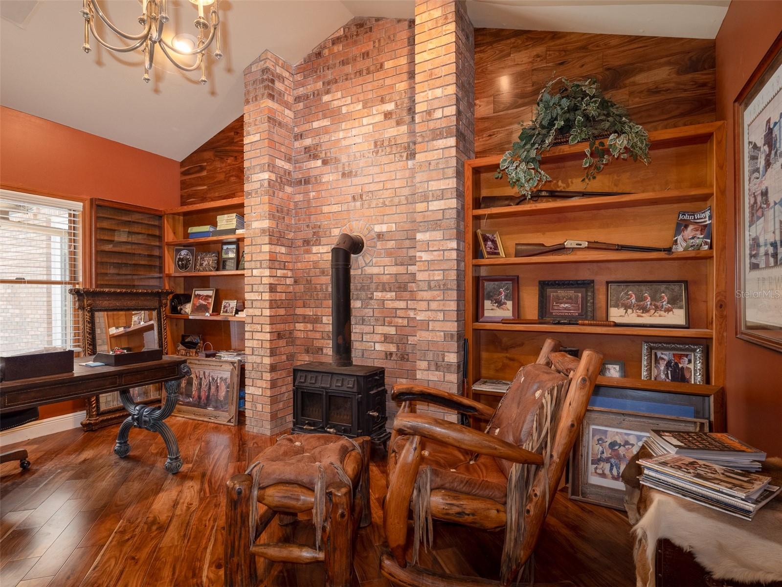 Image 16 of 39 For 4986 7th Avenue Road