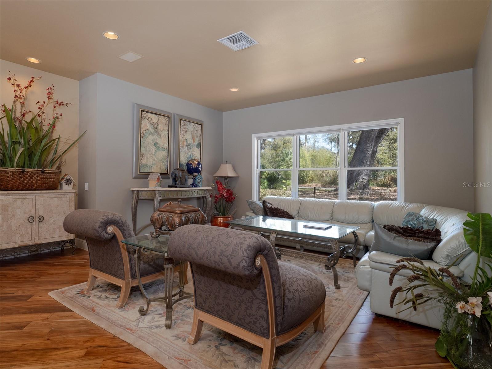 Image 5 of 39 For 4986 7th Avenue Road