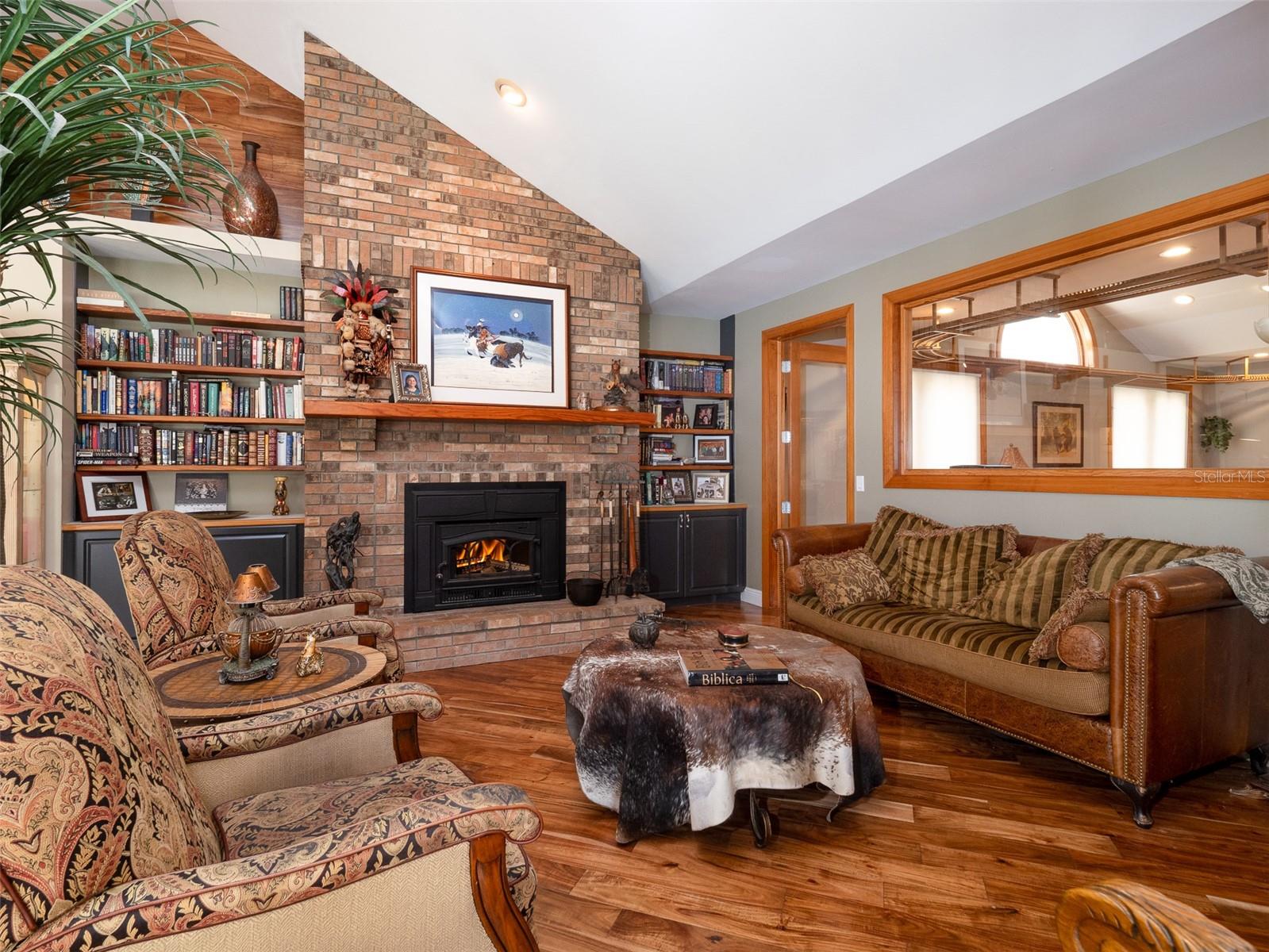 Image 7 of 39 For 4986 7th Avenue Road