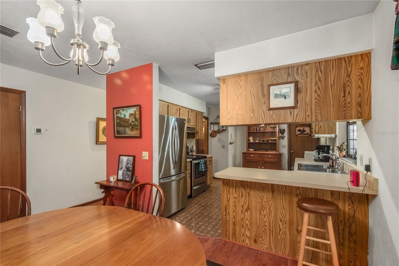 Image 13 of 43 For 2560 46 Lane