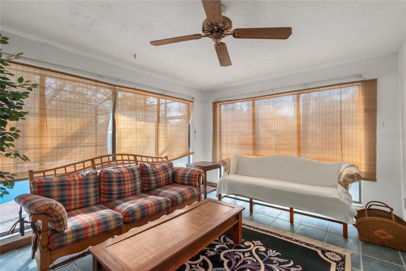 Image 32 of 43 For 2560 46 Lane