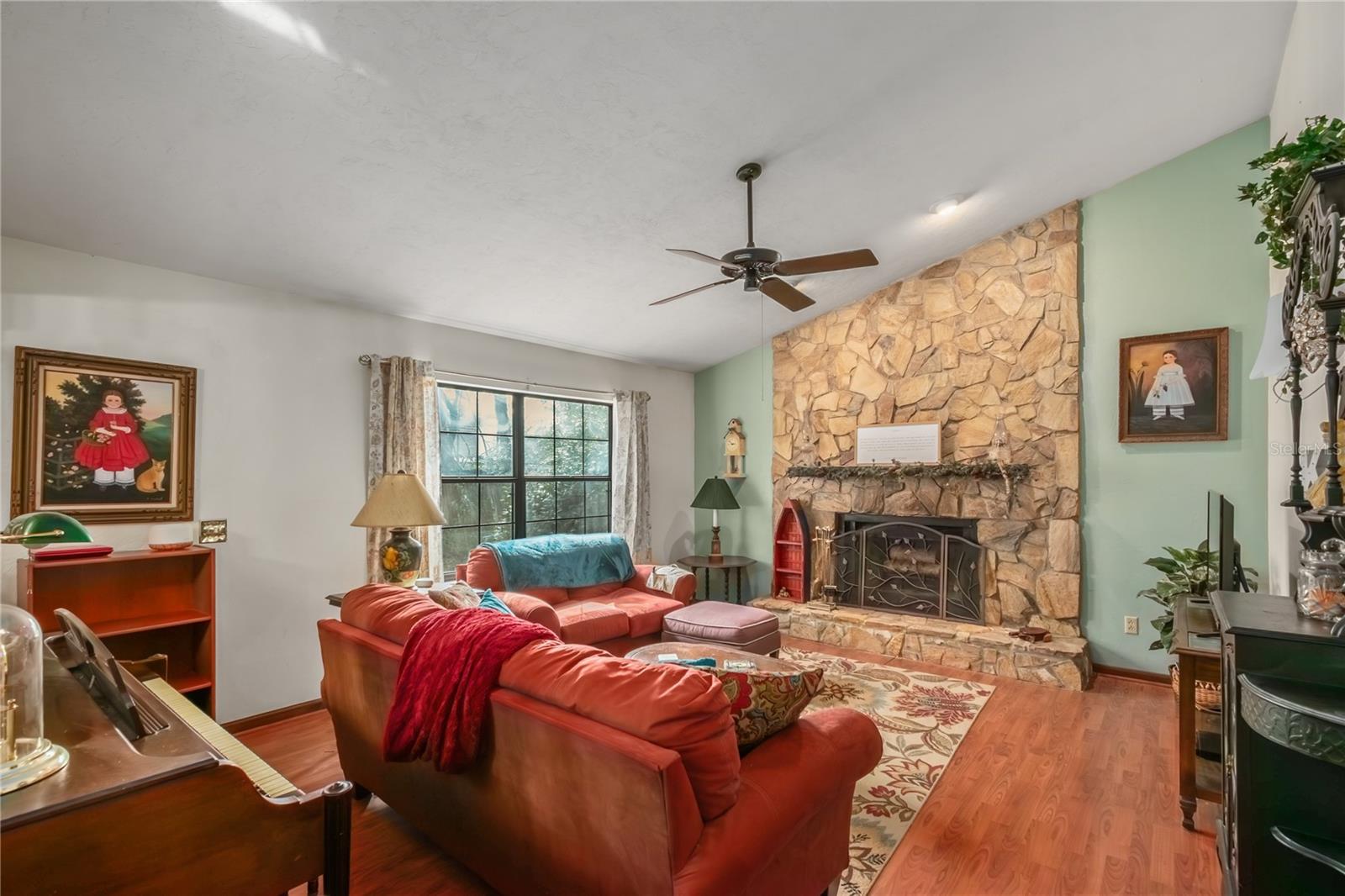 Image 8 of 43 For 2560 46 Lane