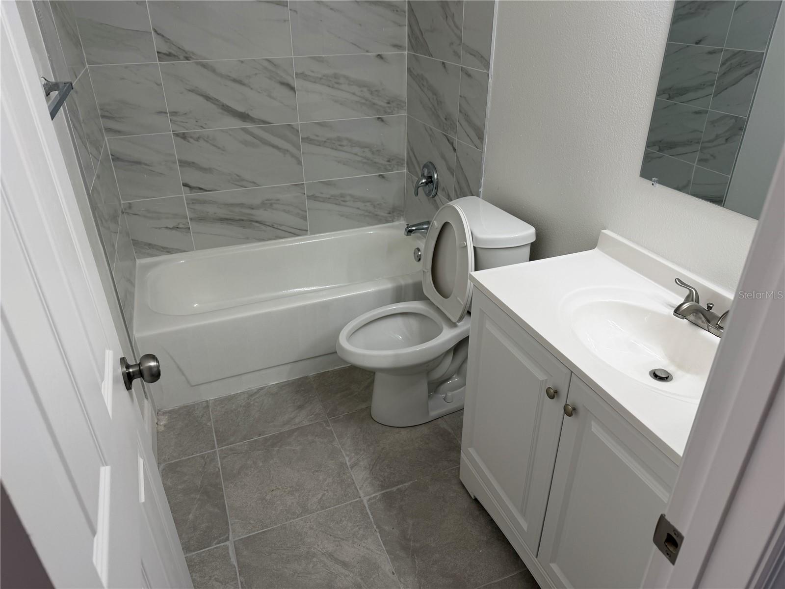 Image 3 of 16 For 5425 28th Lane