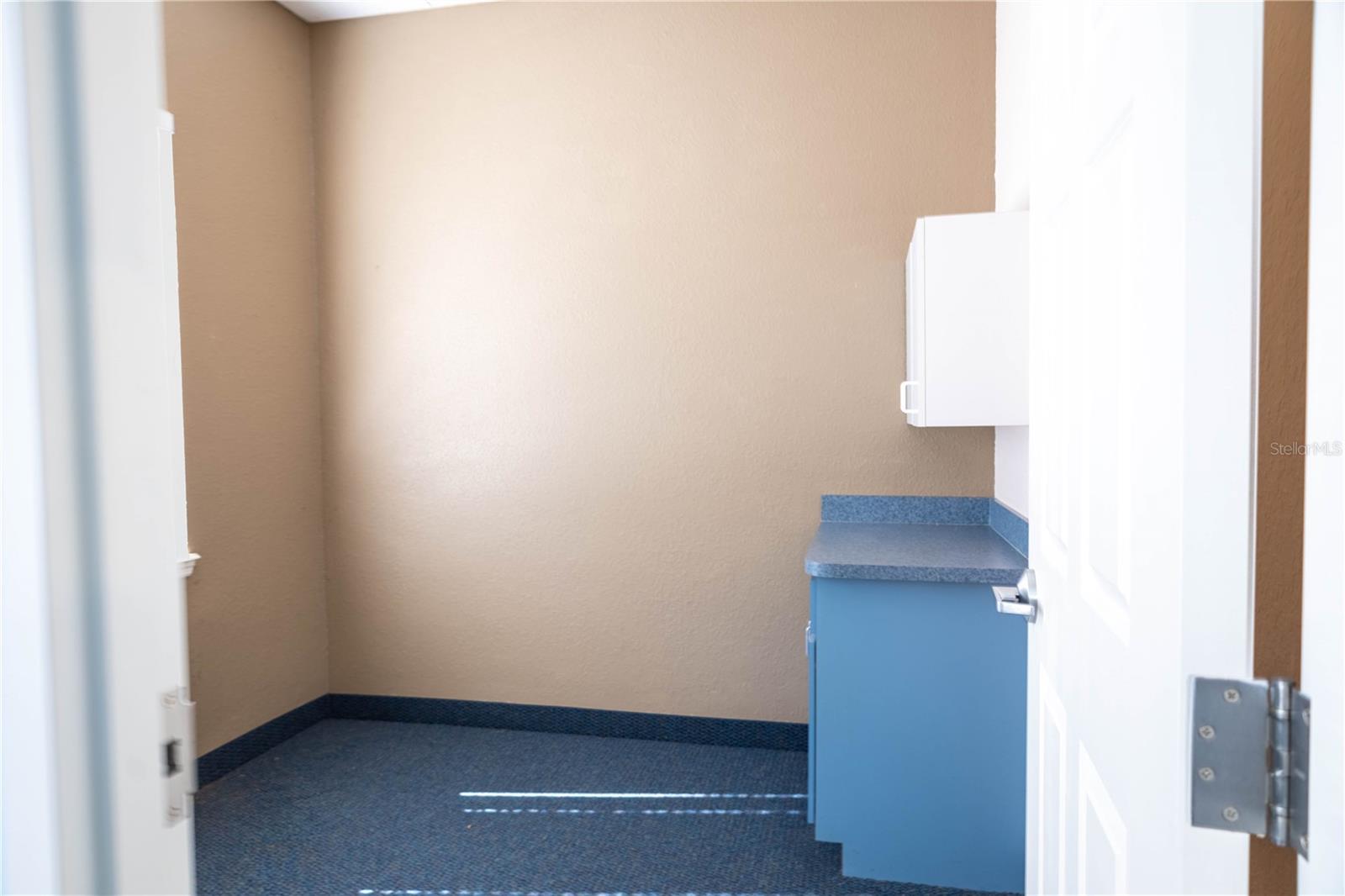 Image 16 of 38 For 1305 25th Loop