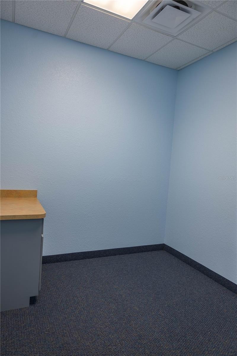 Image 20 of 38 For 1305 25th Loop