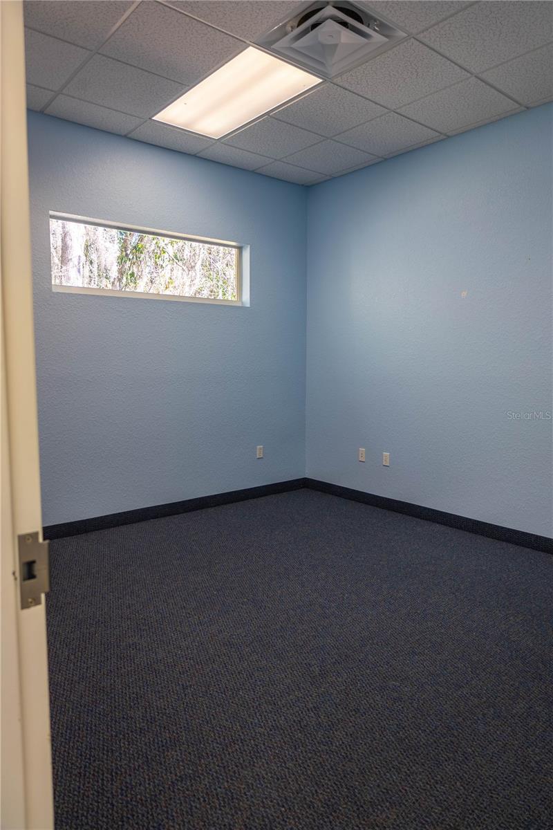 Image 25 of 38 For 1305 25th Loop