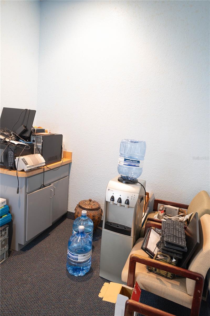 Image 33 of 38 For 1305 25th Loop