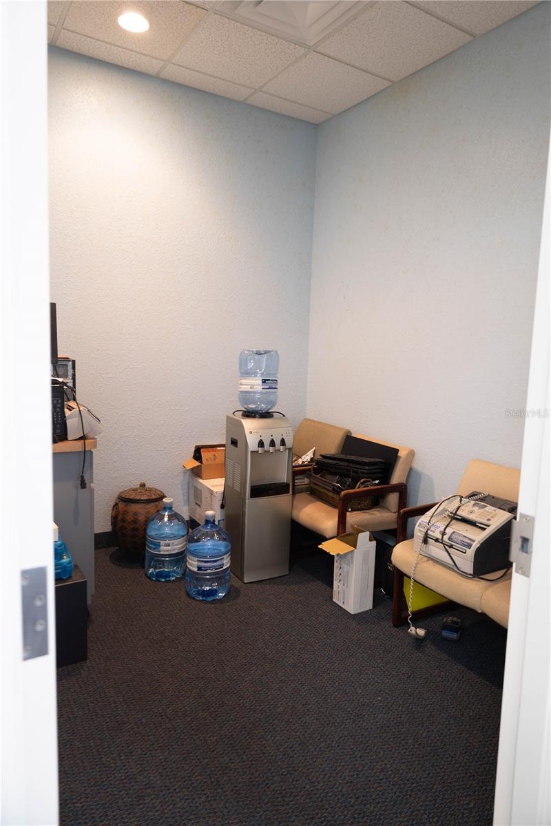 Image 34 of 38 For 1305 25th Loop