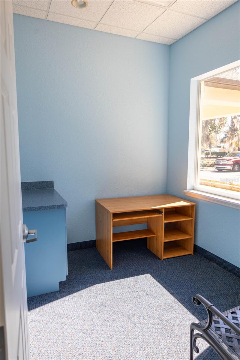 Image 38 of 38 For 1305 25th Loop