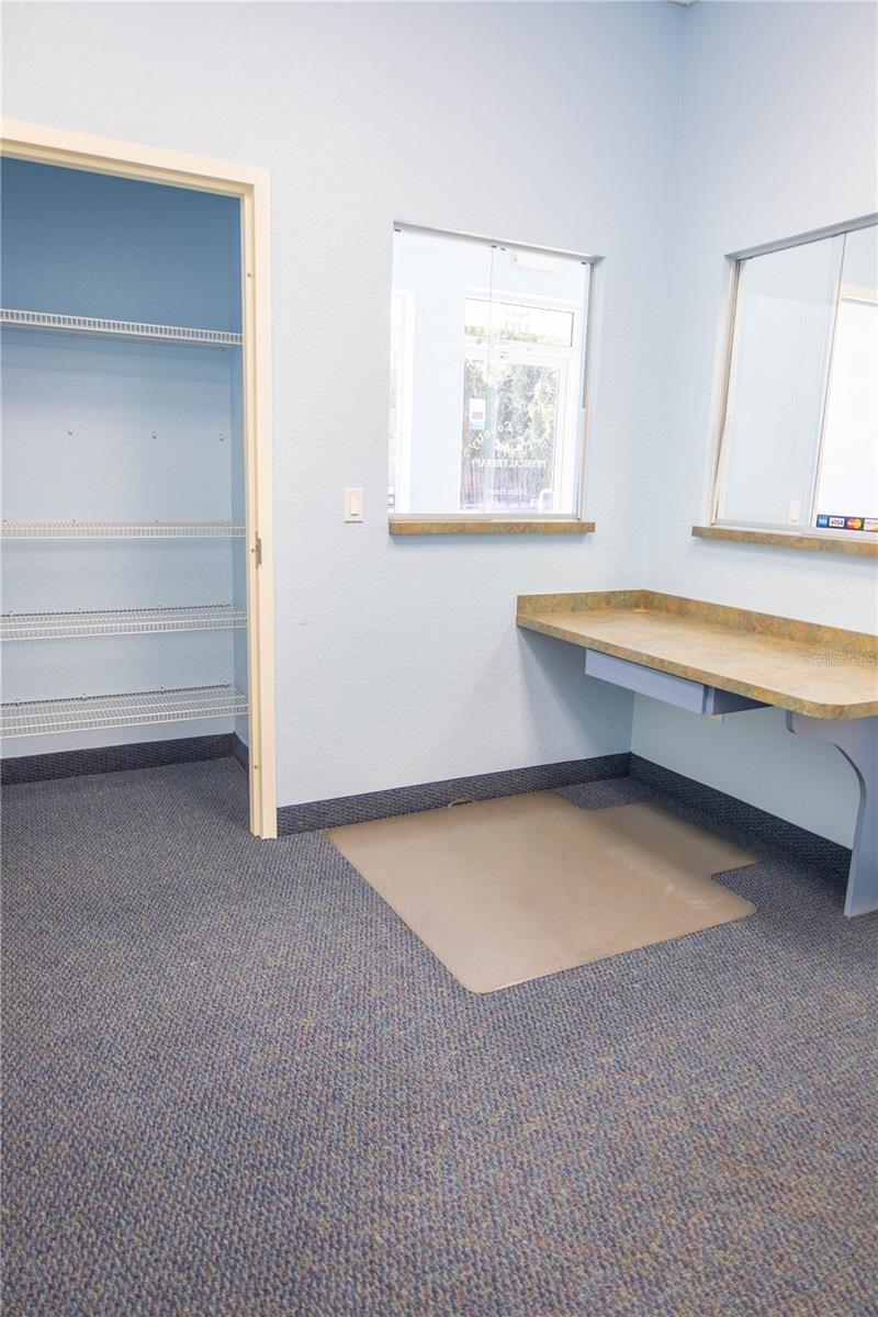 Image 7 of 38 For 1305 25th Loop