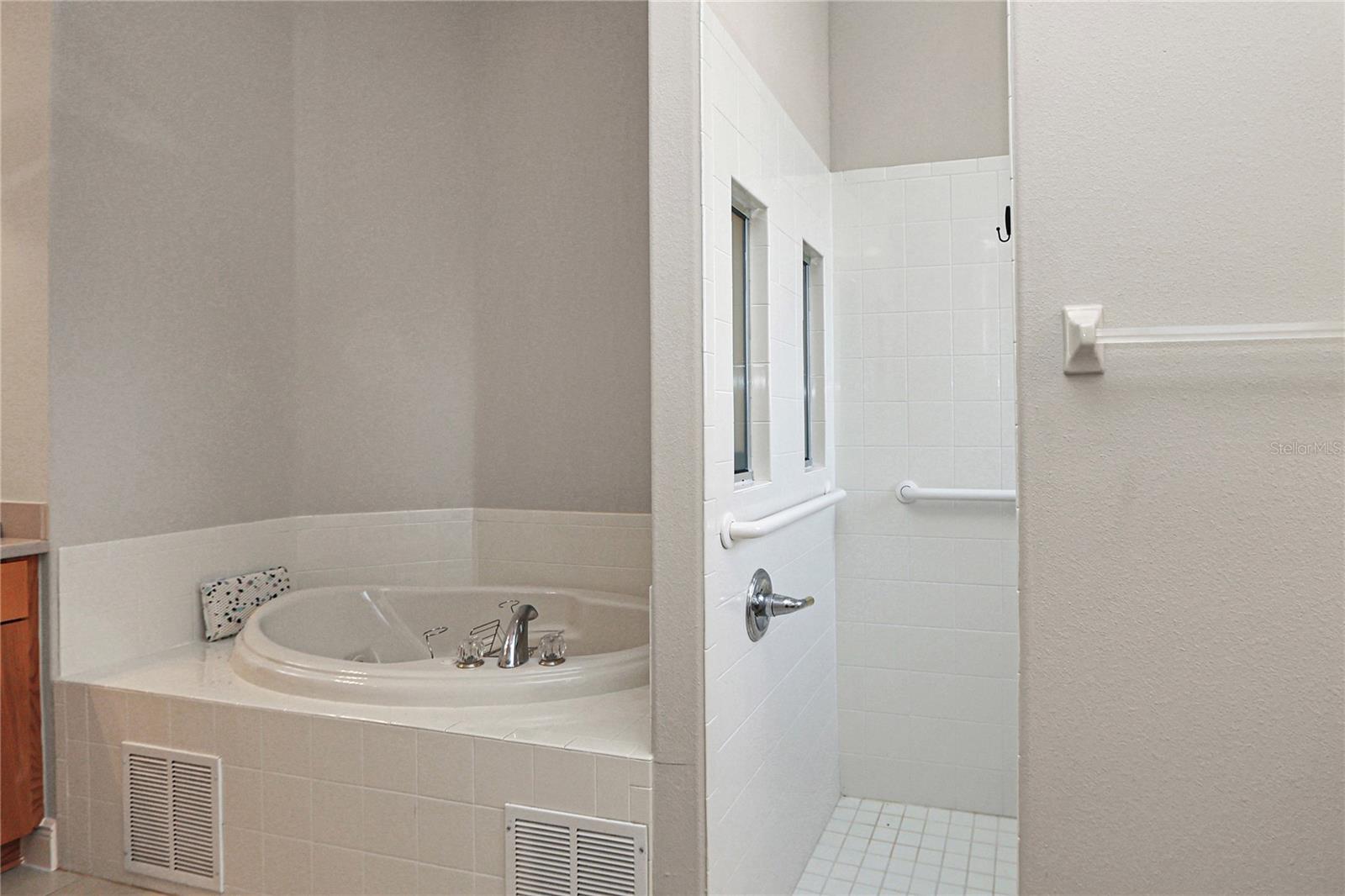 Image 23 of 56 For 39644 Harbor Hills Boulevard