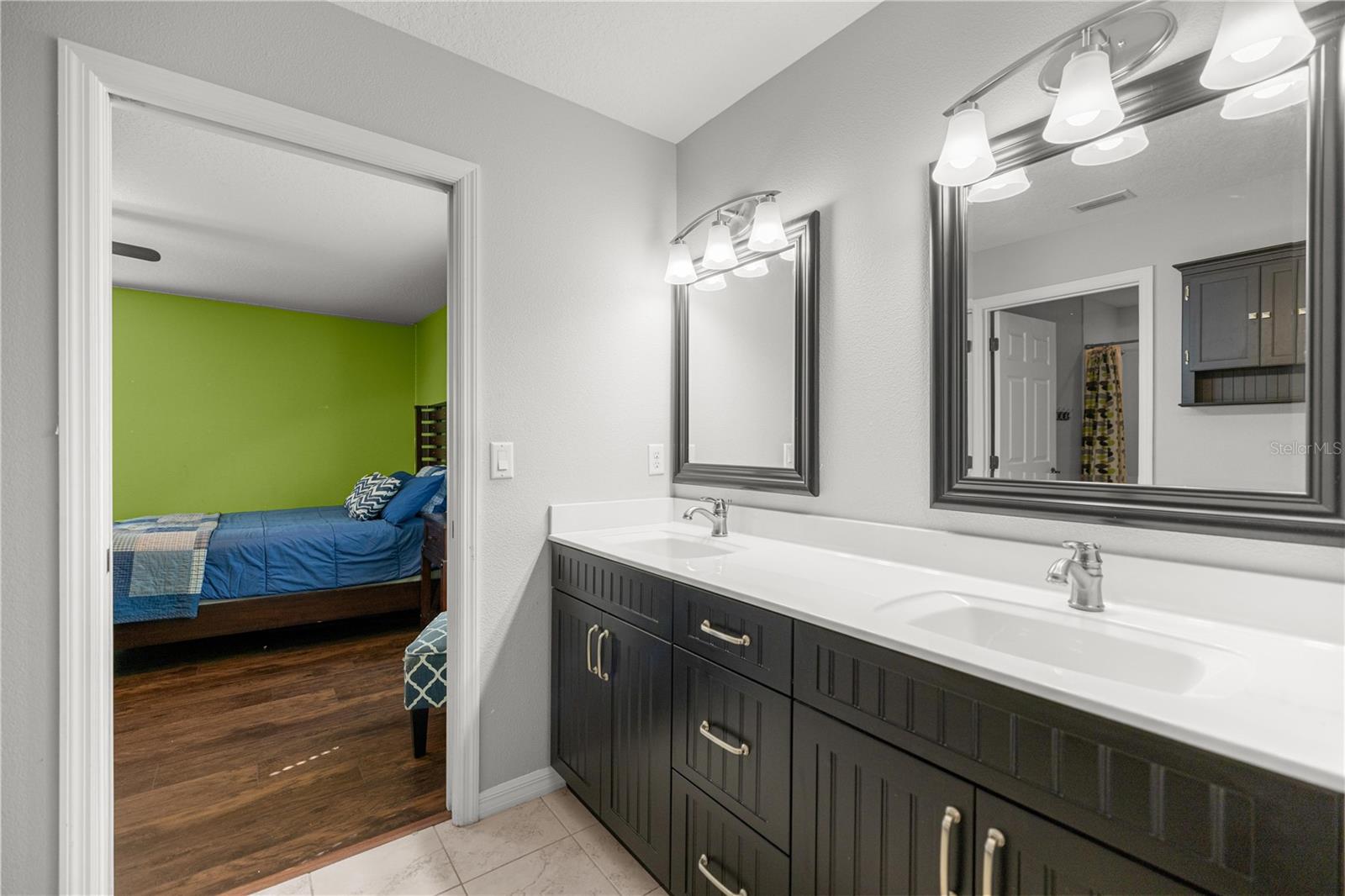 Image 22 of 55 For 3340 2nd Avenue