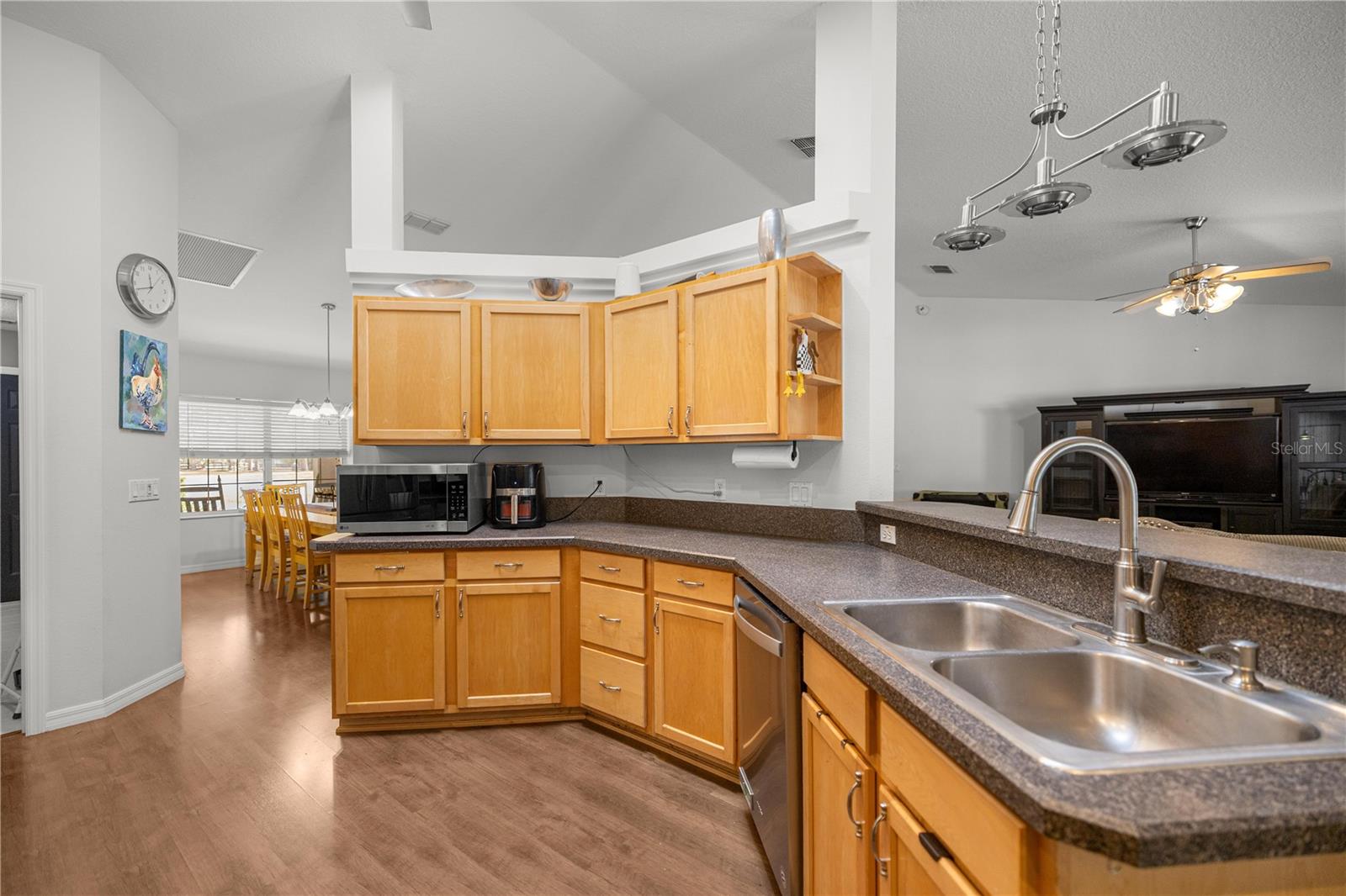 Image 9 of 55 For 3340 2nd Avenue