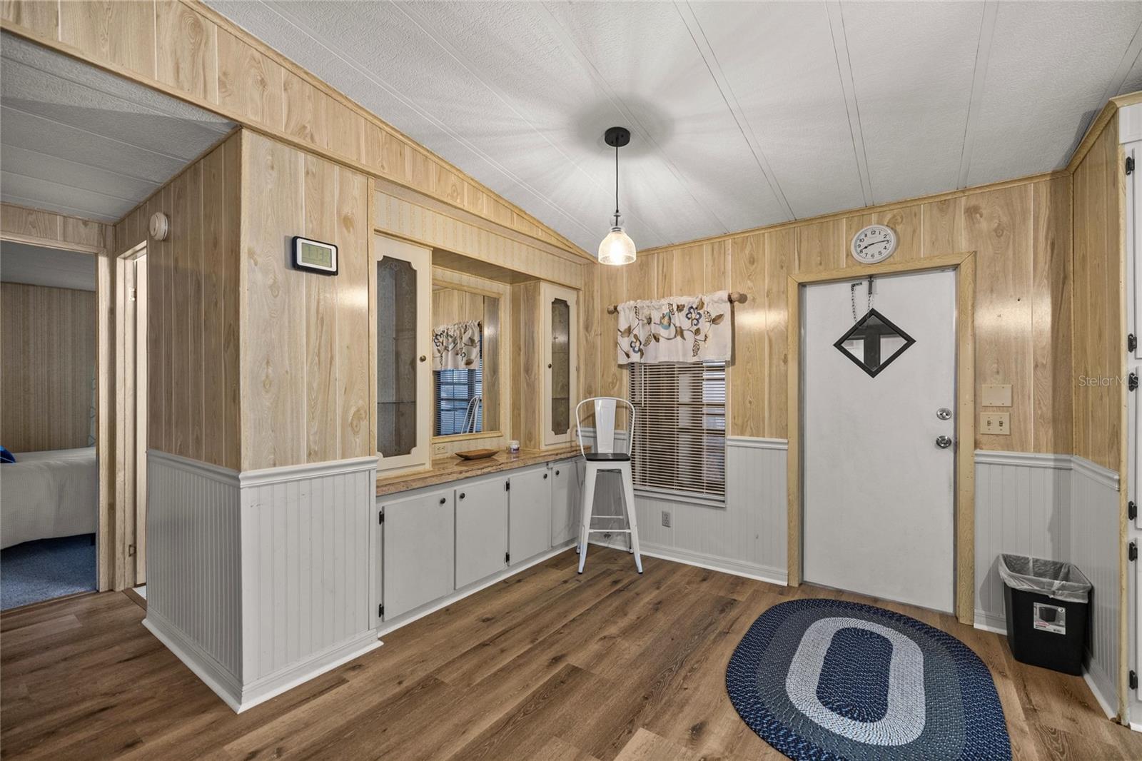 Image 11 of 34 For 708 Coachman Drive