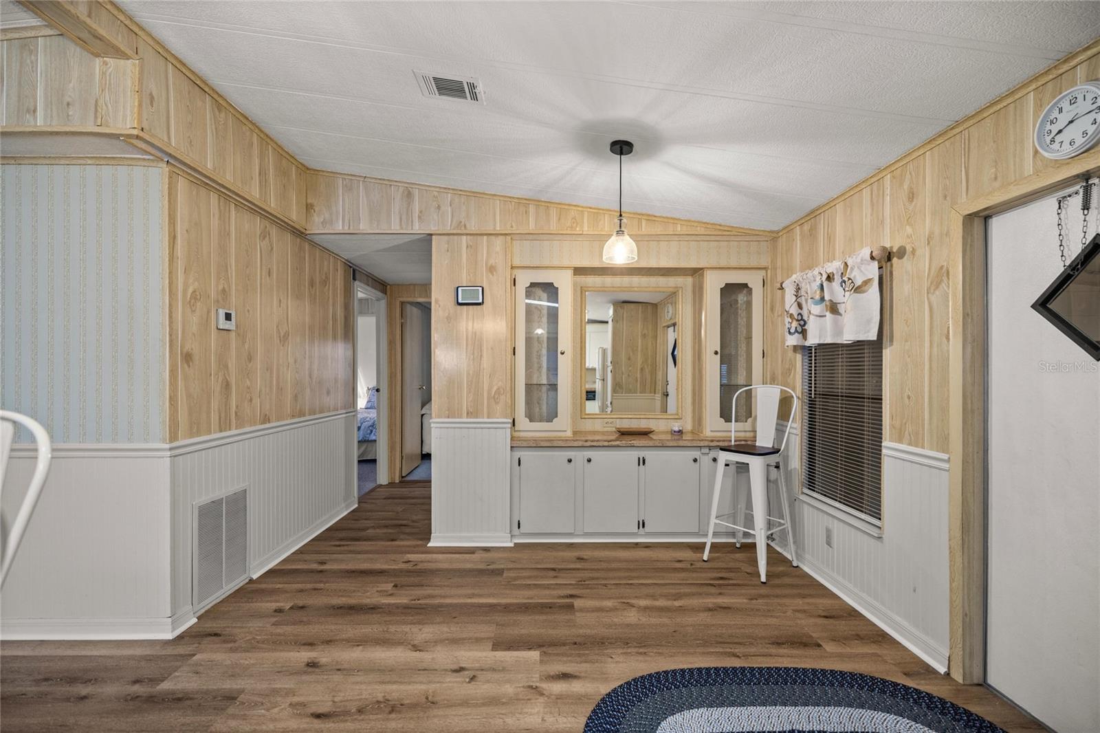 Image 15 of 34 For 708 Coachman Drive